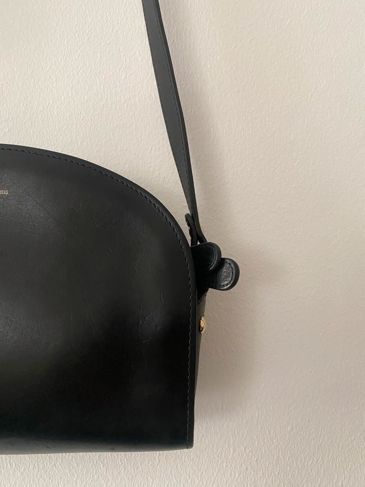 APC Demi Lune Tasche schwarz Handtasche Leder in Schellhorn (bei Preetz, Holst)