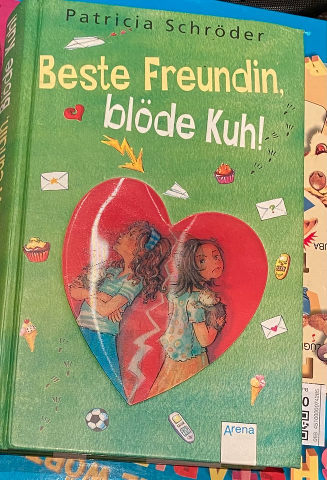 Buch Mädchen „Beste Freundin, blöde Kuh“ in Laupheim