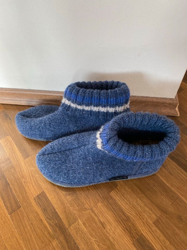 Hausschuhe „Haflinger“ Gr. 35 blau Hüttenschuhe in Bad Grönenbach