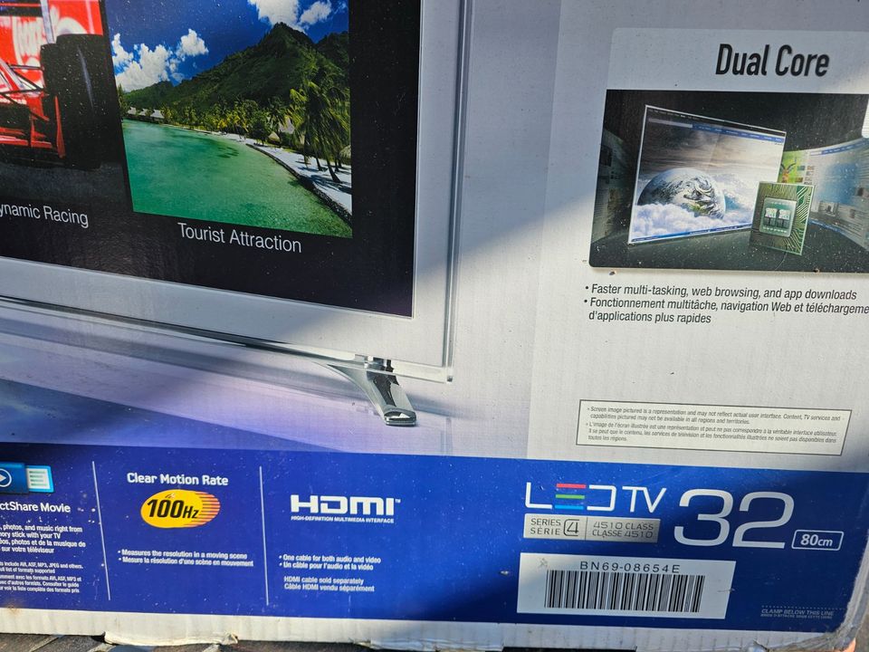 Samsung UE32F4580SS - 32 Zoll Flat TV im tollen Design, incl. OVP in Friedrichshafen