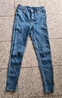 Mädchen blue Jeans Hose Gr. XS Cheap Monday Bayern - Großwallstadt Vorschau