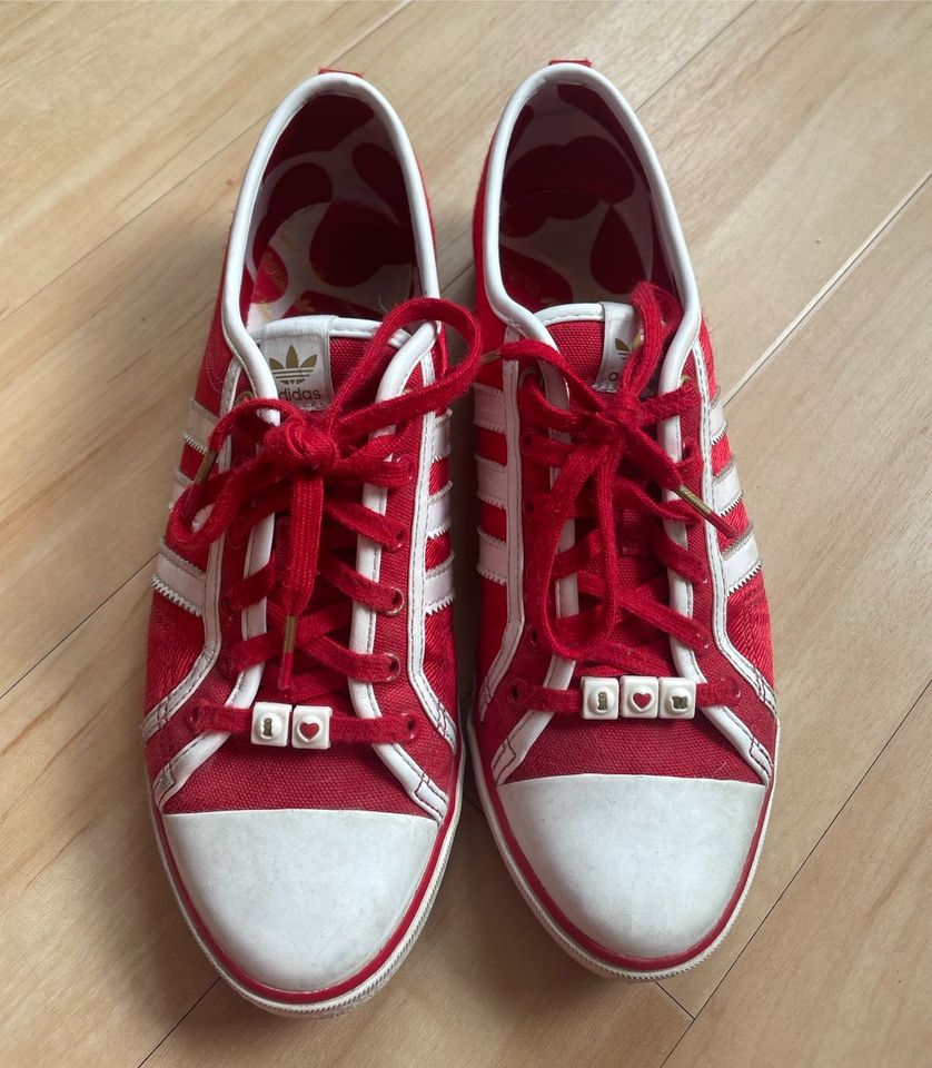 Adidas Nizza Low Sleek, Turnschuhe rot weiß, 37 1/3, 38 in  Baden-Württemberg - Tübingen | eBay Kleinanzeigen ist jetzt Kleinanzeigen