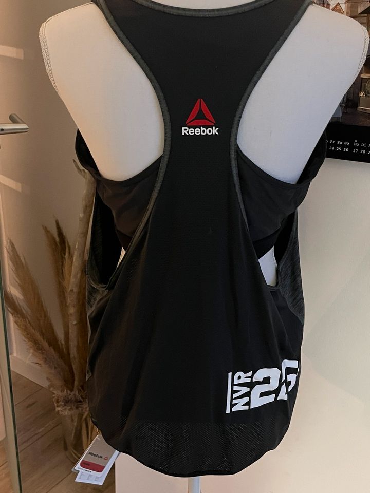 Reebok Sport Shirt mit Bustier Gr.XL NEU in Braunschweig