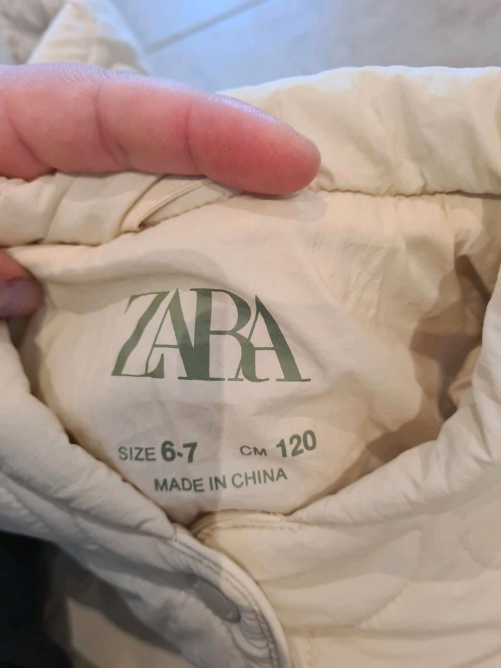 Jacke Zara 120 Übergang in Kösching