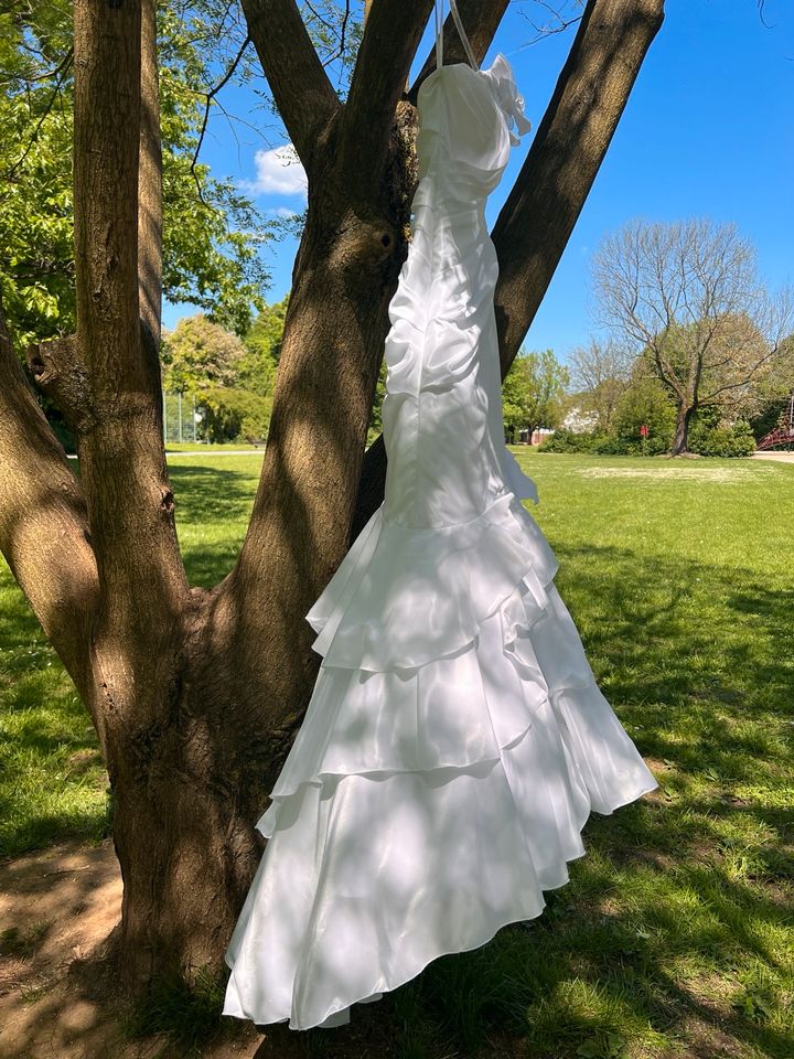 ❤️Brautkleid mit Schnürung 36/38, Reifrock❤️ in Hagen