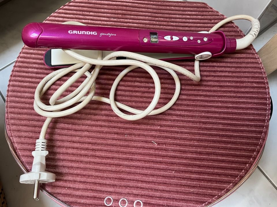 Grundig Glamstyler Glätteisen pink in Eisenach