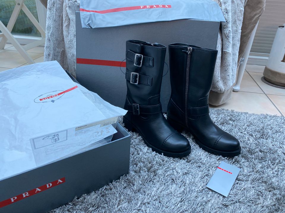 Original Prada Stiefel Schwarz Neu 37,5 37 Vibram Sohle Full Set in Weinstadt