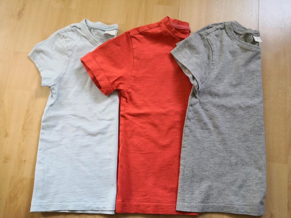 3 Shirts von next 116 122 in Passau