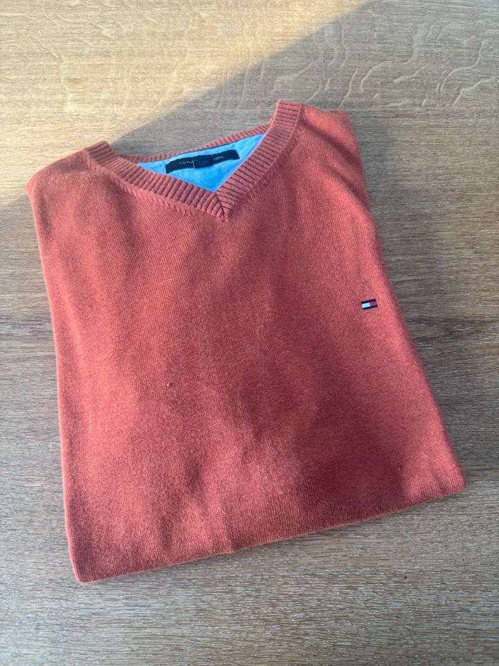 Tommy Hilfiger Strickpullover Pulli Gr. XL orange rostrot in Ratingen