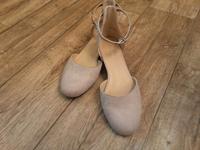 Ballerina Vintagestyle Rockabilly 60s Pinup Sandale 60er Riemchen Sachsen - Annaberg-Buchholz Vorschau