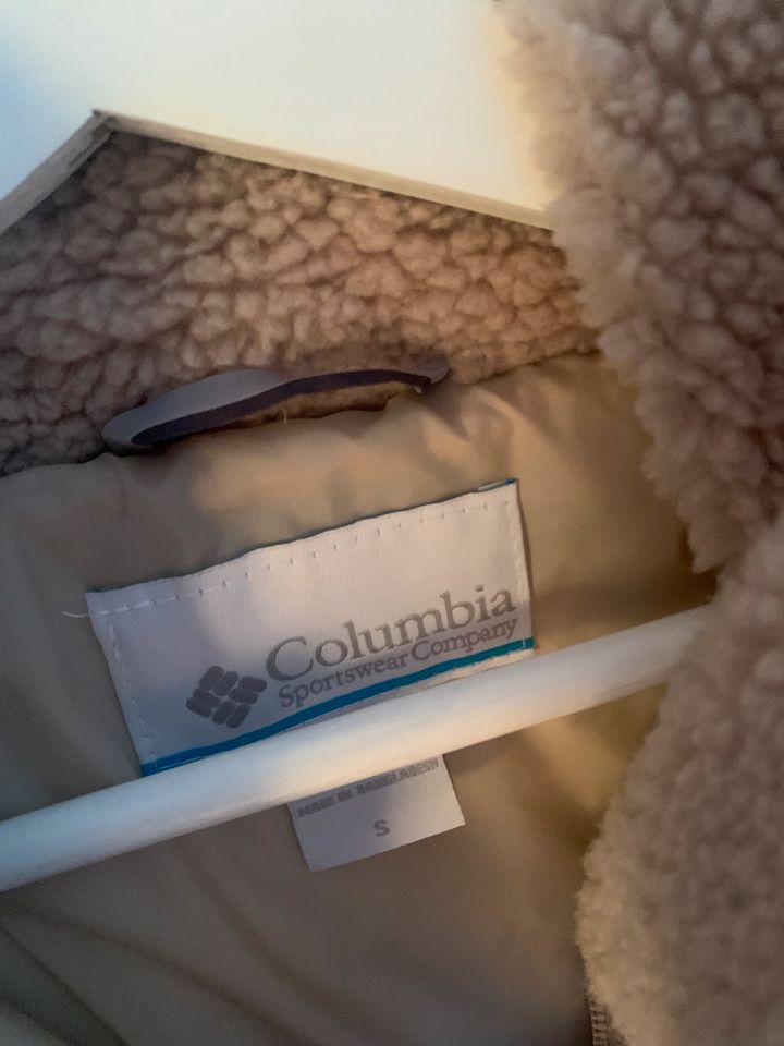 Columbia Winterjacke Lammfell oversized unisex in Göttingen