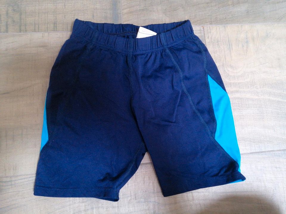 Sporthose shorts Größe 122 in Oberlungwitz