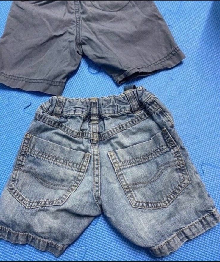 Top Zwei Kurze Hose Shorts Größe 86-92 in Mauer