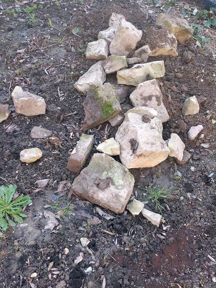 Steine, Bruchsteine in Kraichtal
