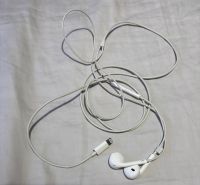 Apple EarPods Lightning Anschluss (original und selten genutzt) Hamburg-Nord - Hamburg Eppendorf Vorschau