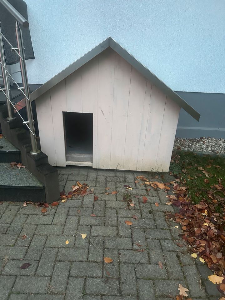 Isolierte Hundehütte in Potsdam