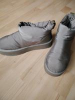 Boots Gr. 40 Khaki Nordrhein-Westfalen - Moers Vorschau