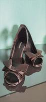 High Heels aus Satin mit Schleifen Nordrhein-Westfalen - Neuss Vorschau