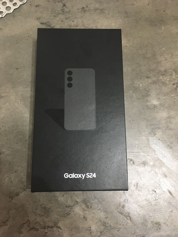 Samsung Galaxy s24 Nagel neu ungeöffnet in Stuttgart