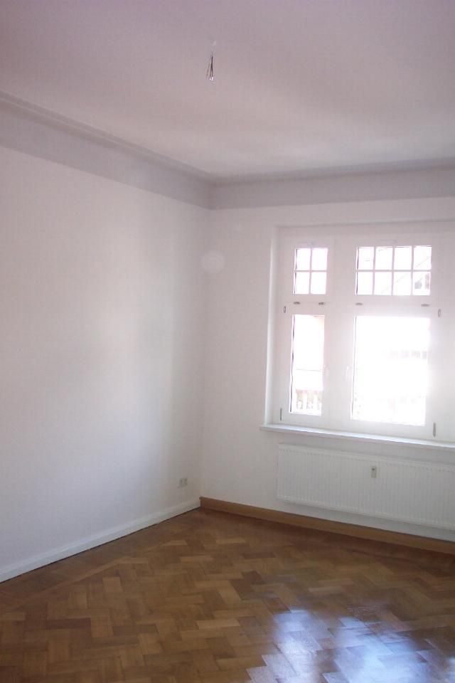 Schöne 2-Raum-Wohnung mit Parkett, 1. Etage in Naumburg (Saale)