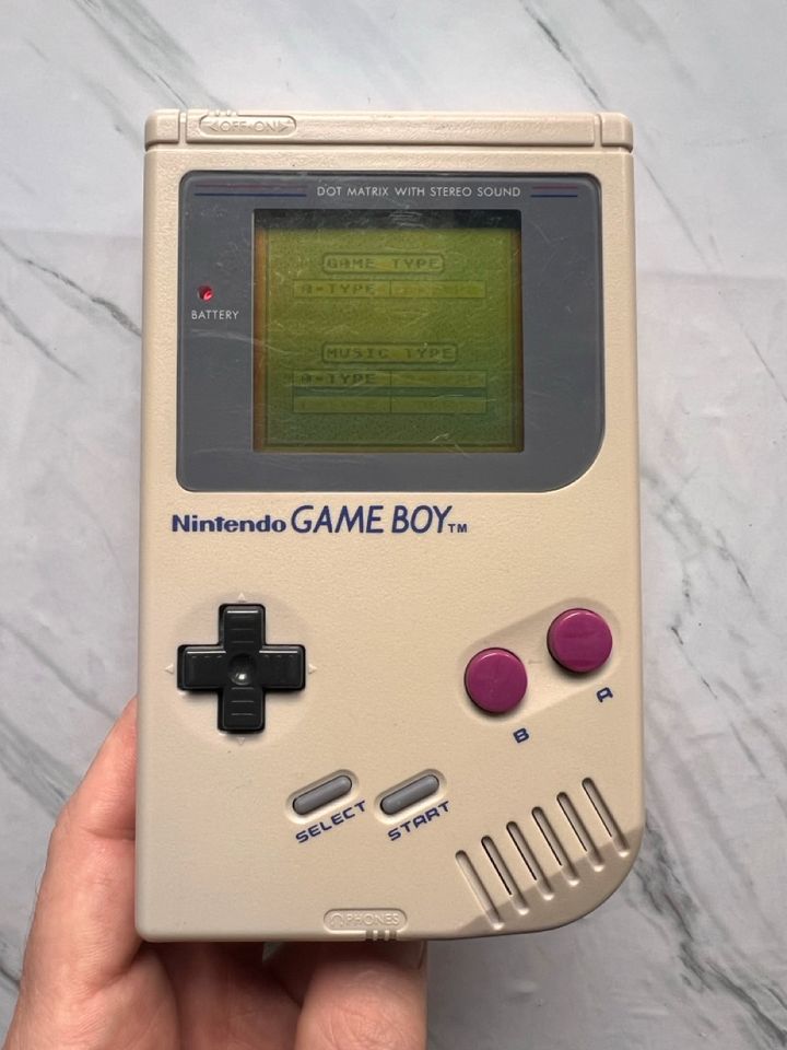 Classic Game Boy gepflegt und funktionstüchtig ohne Pixelfehler in München