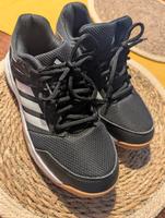 wie neu Adidas Sportschuhe Sneaker Gr 37 Hallenschuhe Brandenburg - Hennigsdorf Vorschau