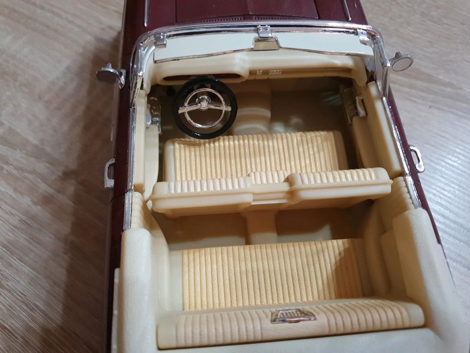 Cadillac Eldorado 1958 Biarritz 1:18 in Sassenberg