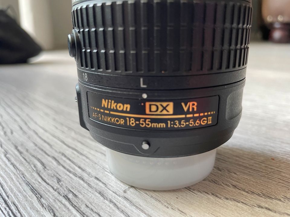 Nikon DX VR 18-55mm Kit-Objektiv in Hövelhof