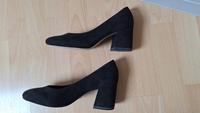 TAMARIS Pumps Gr. 38 schwarz Kunstleder Anti Shock Absatz WIE NEU Nordrhein-Westfalen - Lippstadt Vorschau