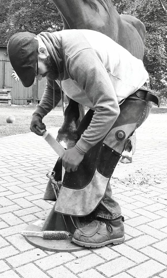 Hufbearbeitung-Hufpflege-Klebebeschläge in Osterholz-Scharmbeck