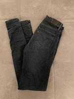 Levi’s Jeans 26 x 32 Super Skinny 720 Neu Hessen - Korbach Vorschau