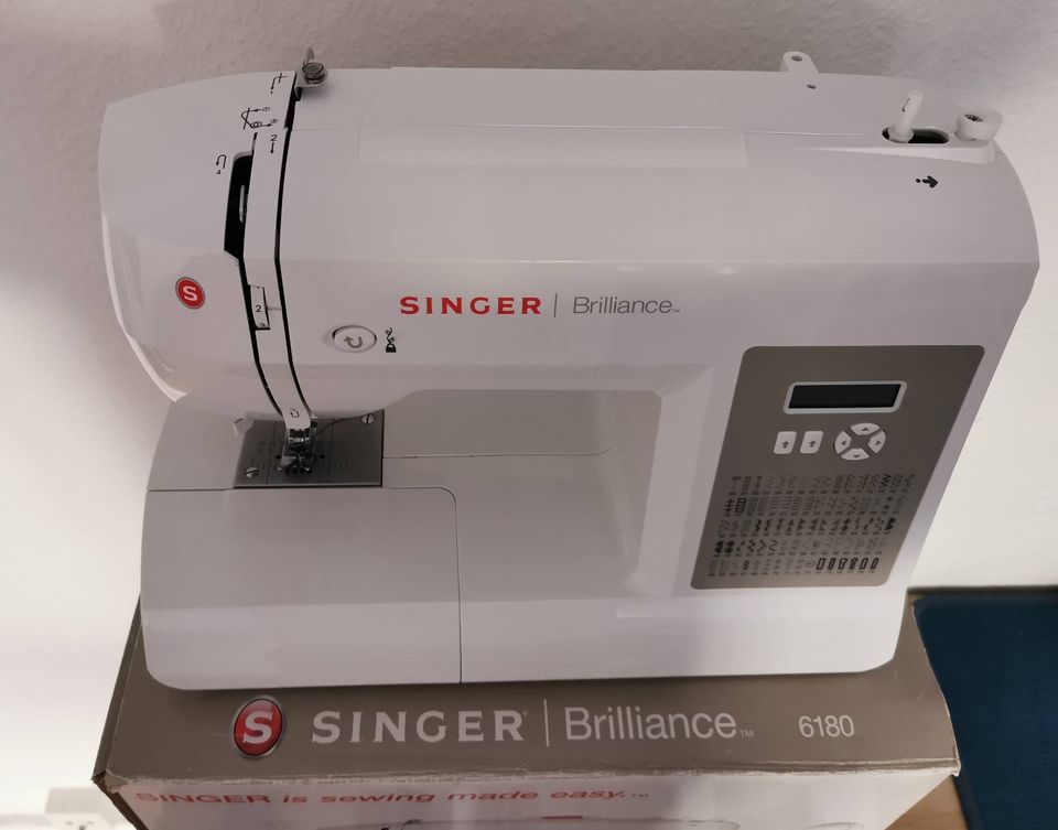 SINGER Brilliance 6180 Computer Nähmaschine in Berlin