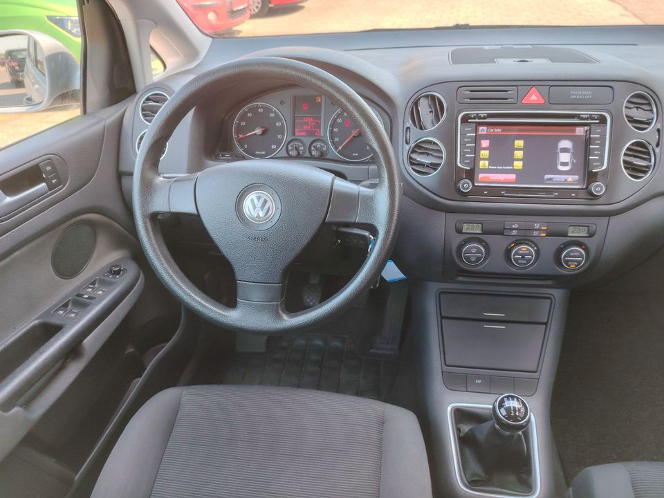 Volkswagen Golf Plus 1.4  Klimatronic Navi. Allwetterreifen in Bremen