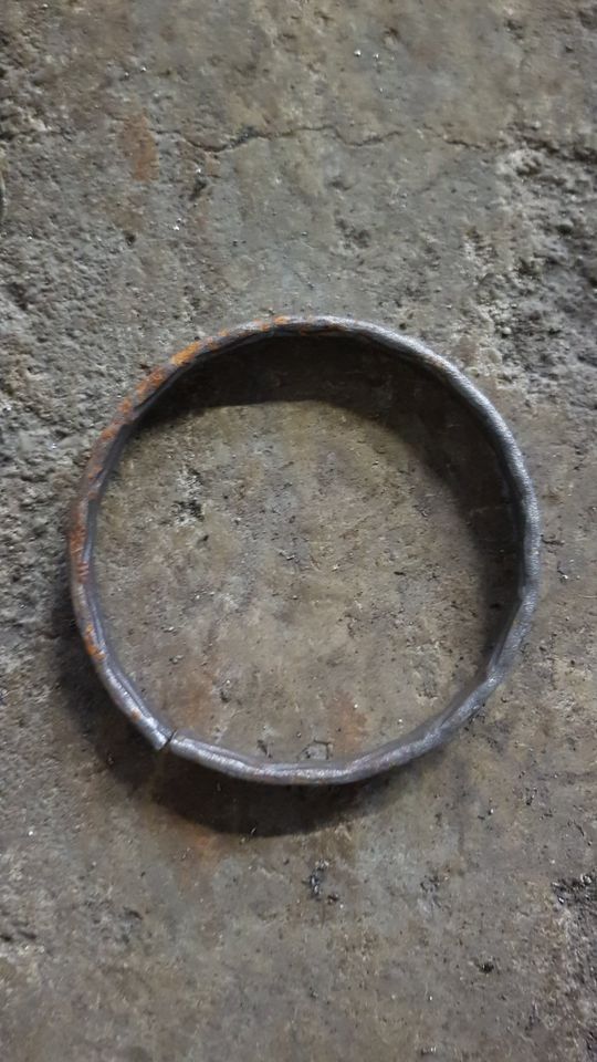 Ring Schmiedeeisen Stahlring 120mm Hammerschlag Neu 100 Stück in Berlin