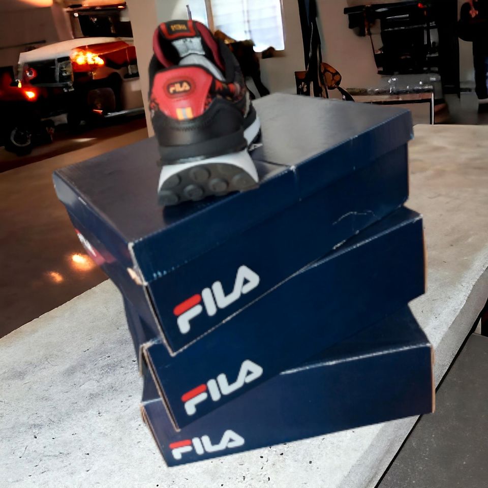 Fila Renno Sportschuhe Gr 44 uk 10,1/2 in Strullendorf