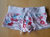 Kurze Hose Shorts Mini Blümchen 110 Niedersachsen - Braunschweig Vorschau