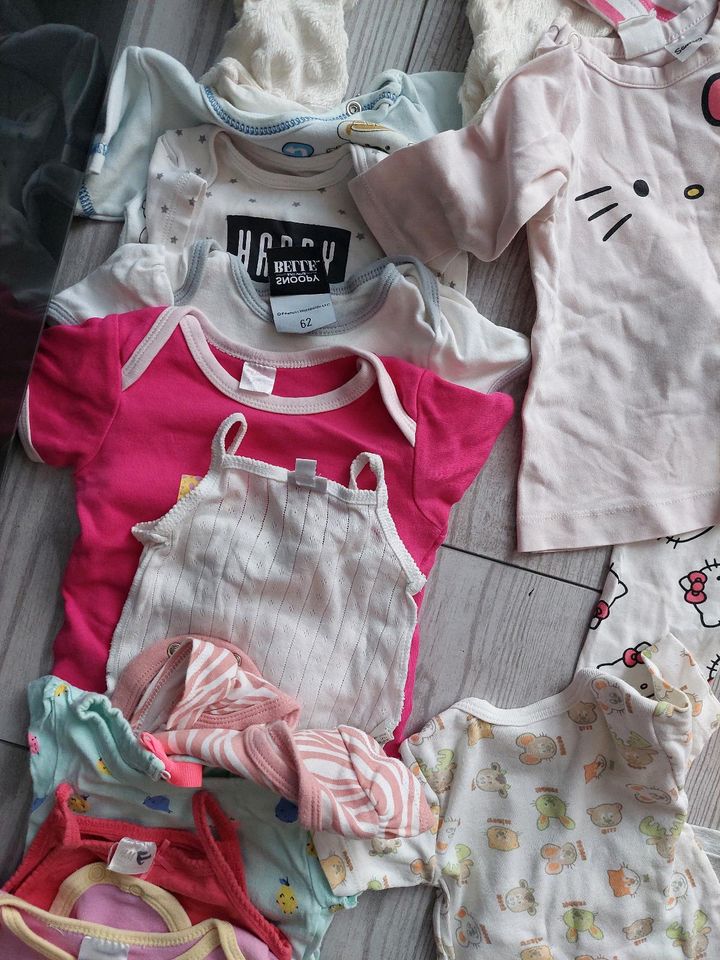 Mädchen Baby kleidung Bekleidungspaket gr. 62 viel von H&M in Germersheim