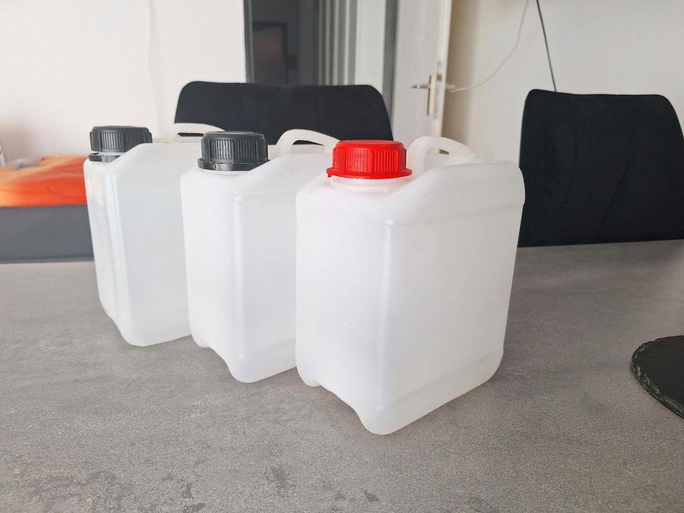 3 x 2 Liter Kanister Behälter in Spenge