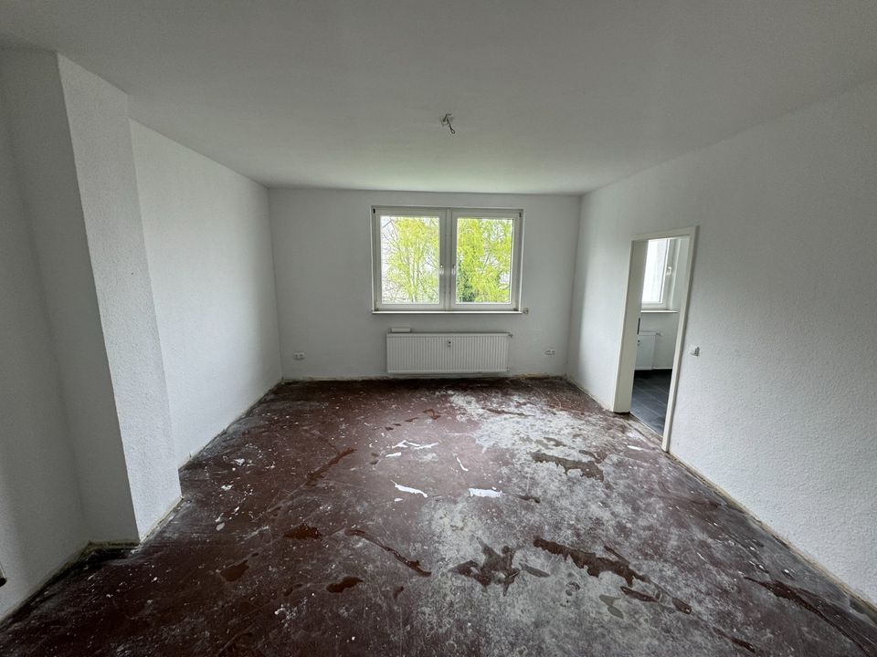 Gemütliche 3,5 Zimmer Wohnung neu renoviert mit großem Garten in Gelsenkirchen