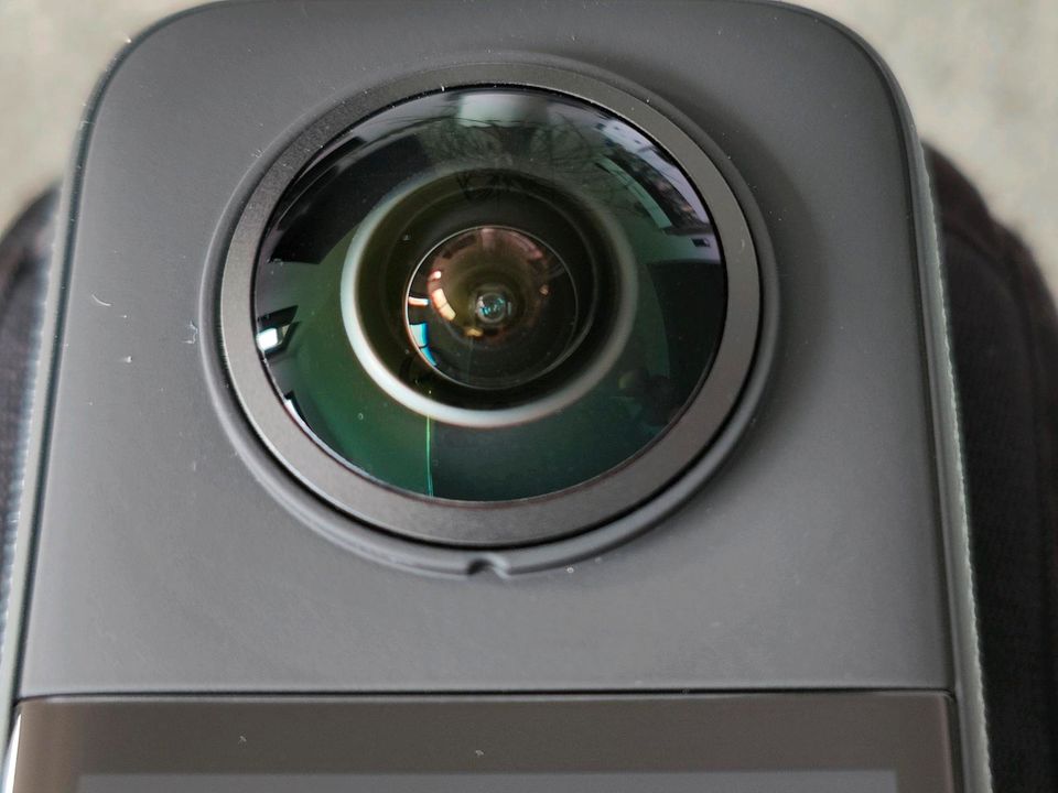 Inst360 X3 360 Grad Kamera v 28.3.24 neuwertig Rechnung vorhanden in Meinhard