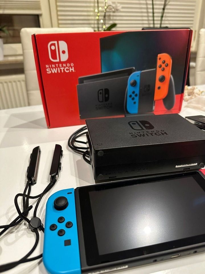 Nintendo Switch 2023 V2 Neon-Rot/Neon-Blau + Garantie in Wernigerode