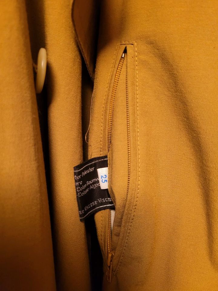 schöner langer Herren Mantel Jacke Größe 25 beige aus Dresden Rex in Pfaffenhofen a.d. Ilm