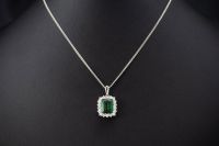 Collier Grüner Turmalin Diamanten Kette mit Anhänger Weißgold Nordrhein-Westfalen - Wegberg Vorschau