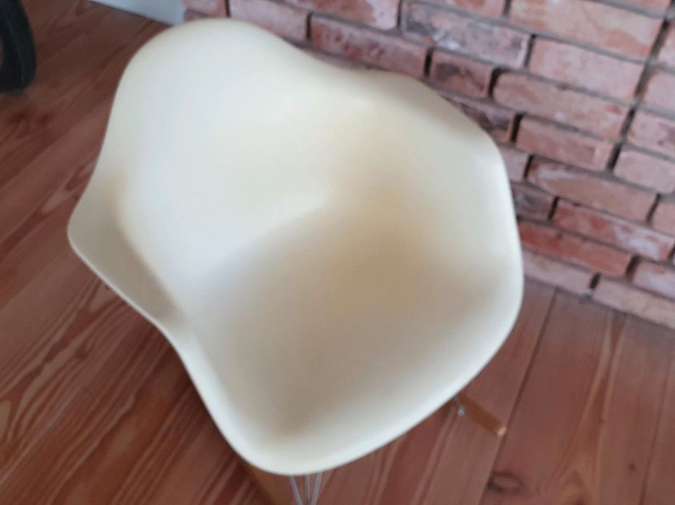 Eames Plastic Chair RE RAR, Vitra Schaukelstuhl (Original) in Rieps