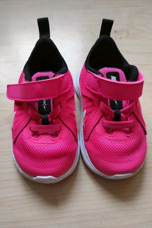 Nike Sneaker pink 18 19 in Rosenheim