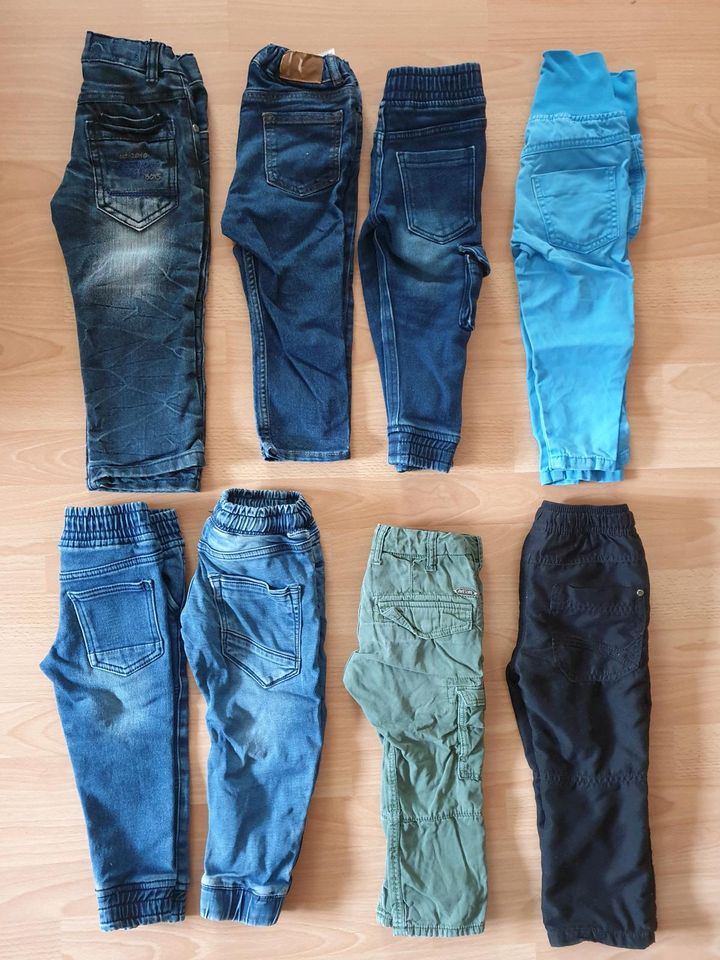 Hosen Jeans Paket Gr. 92 für Kinder in Niedereschach