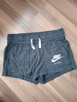 Tolle NIKE Shorts * Sweatshorts Gr. S * Top Zustand Hessen - Mainhausen Vorschau