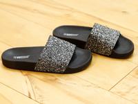 THE WHITE BRAND SCHUHE SANDALEN SLIDE SCHWARZ SILBER 36/37 NEU! Hessen - Felsberg Vorschau