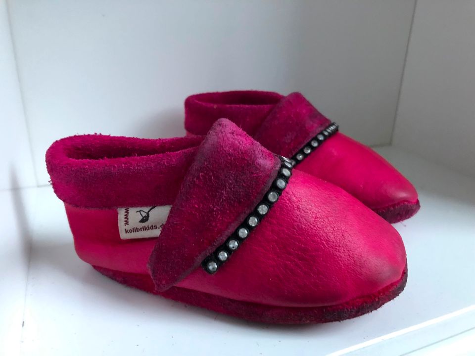 Krabbelschuhe aus 100% chromfreiem Leder Pink mit Strass in Goslar