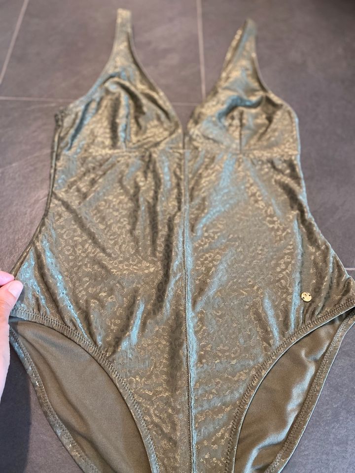 ONLY SWIMSUIT - Badeanzug L Incl.Versand in Freiburg im Breisgau